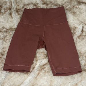 Lululemon like new mauve earth tone bike shorts 6” | Sz 4
